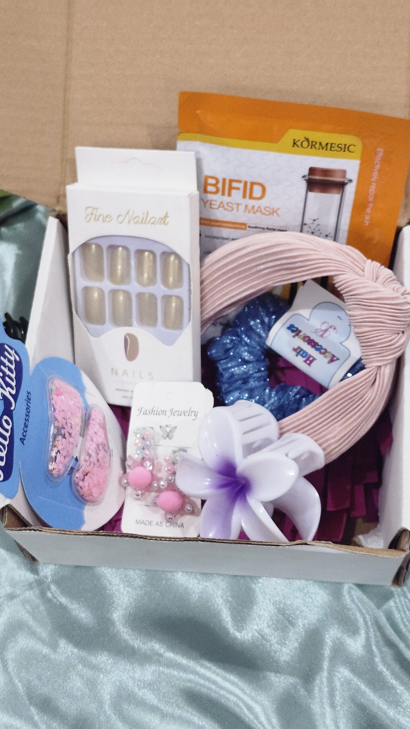 AFFORDABLE ACCESSORIES BOX